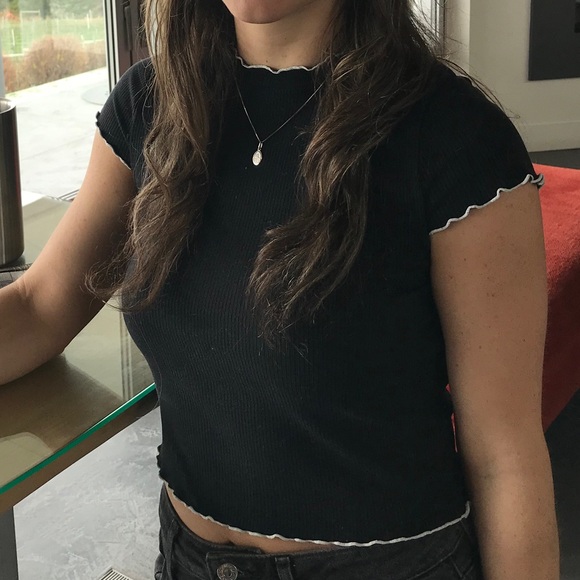 Aritzia Sunday Best Crowne T-Shirt Black&White (S) - Picture 4 of 4